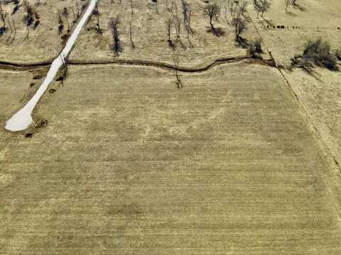 004 South 82 Rd, Bolivar, MO 65613