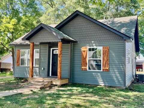 801 W. 1st., West Plains, MO 65775