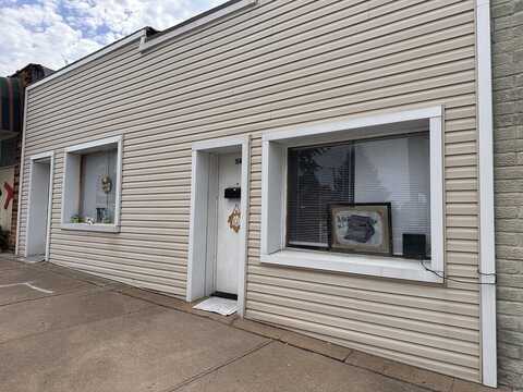 112/114 N Washington Street, Neosho, MO 64850