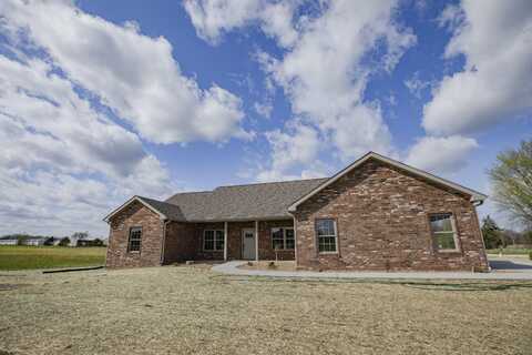 1319 E 425th Road, Bolivar, MO 65613