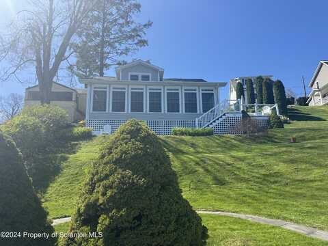 330 Point Road, Lake Winola, PA 18625