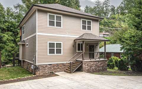 510 Hemlock Street, Gatlinburg, TN 37738