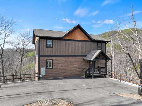 929 Pine Top Lane, Gatlinburg, TN 37738