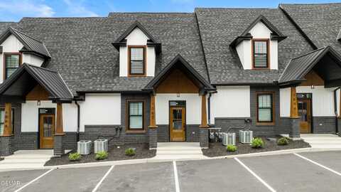 1060 Watch Hill Way, Sevierville, TN 37862
