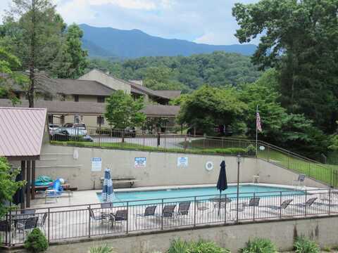 221 Woodland Road, Gatlinburg, TN 37738