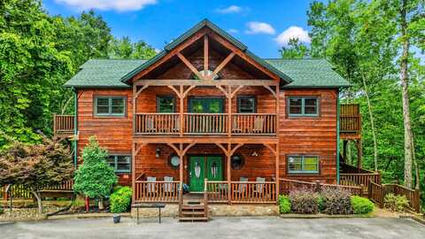 319 Poplar Point Way, Gatlinburg, TN 37738