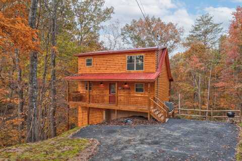 640 Country Oaks Drive, Pigeon Forge, TN 37876