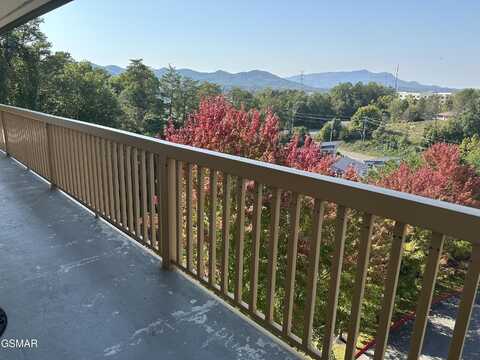 818 Golf View Boulevard, Pigeon Forge, TN 37863