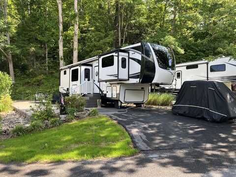 4229 E Parkway #327, Gatlinburg, TN 37738