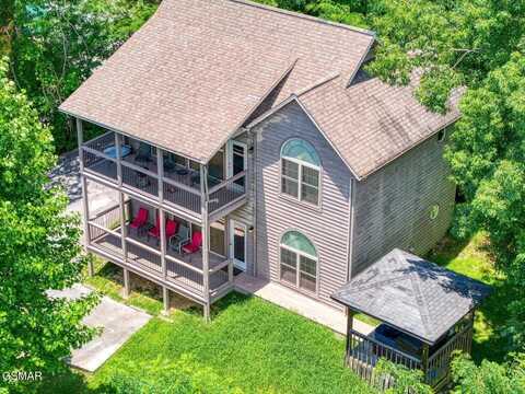 1024 Twin Oaks Road, Gatlinburg, TN 37738