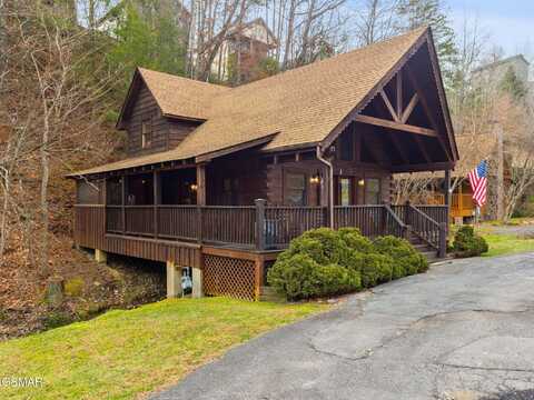 754 Kings Hills Boulevard, Pigeon Forge, TN 37863