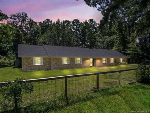 150 Thomas Drive, Leesville, LA 71446