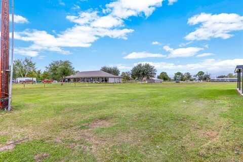 7062 Greathouse Road, Lake Charles, LA 70607