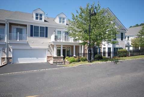 46 Cobble St, Clifton, NJ 07013