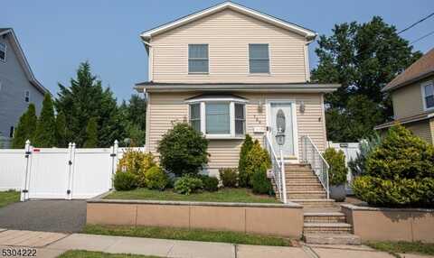 739 3rd St, Lyndhurst, NJ 07071