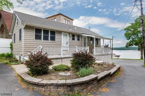 19 Durban Rd, Hopatcong, NJ 07843