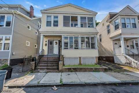 30 Aldine St, Newark, NJ 07112