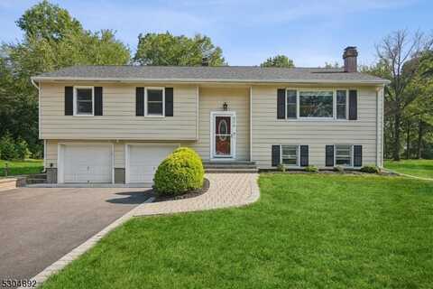 516 Spring Valley Dr, Bridgewater, NJ 08807