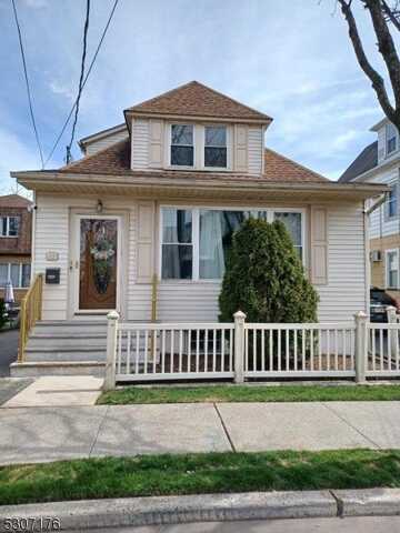 13 Marconi St, Clifton, NJ 07013