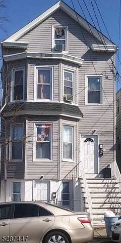 62 Redwood Ave, Paterson, NJ 07522