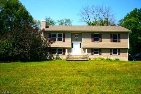 17 Compton Rd, Wantage, NJ 07461