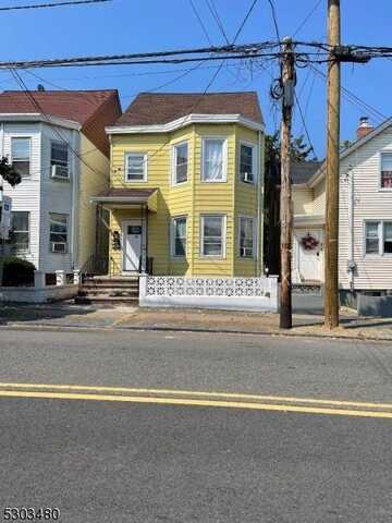 66 E 16th St, Paterson, NJ 07524