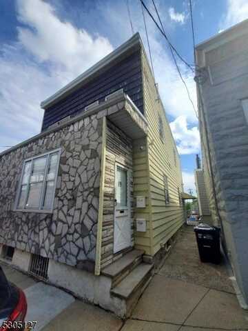 19 Jeraldo St, Belleville, NJ 07109