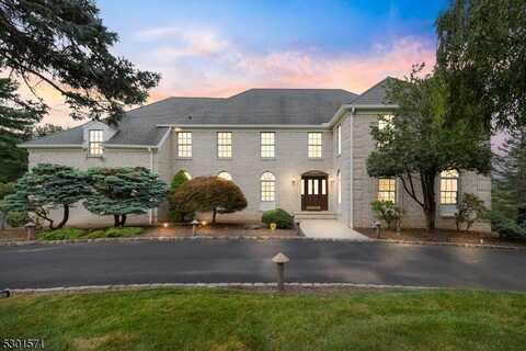 7 Rambling Brook Ln, Warren, NJ 07059