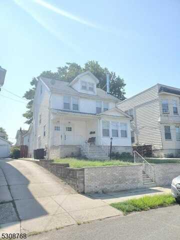 696 Elm St, Kearny, NJ 07032