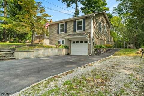 74 Greenhill Rd, Vernon, NJ 07419