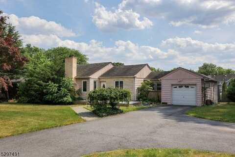 947 Lake Ave, Clark, NJ 07066