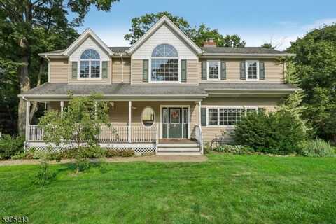 19 Weir Pl, Ringwood, NJ 07456