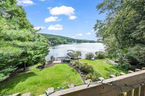 377 Lake Shore Dr, West Milford, NJ 07421