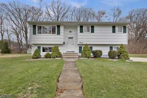 20 Phillips Dr, Old Bridge, NJ 08857