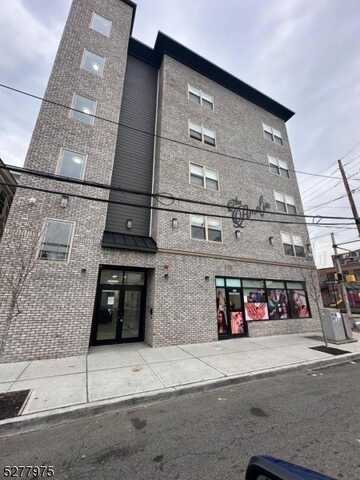 171 Carroll St, Paterson, NJ 07501