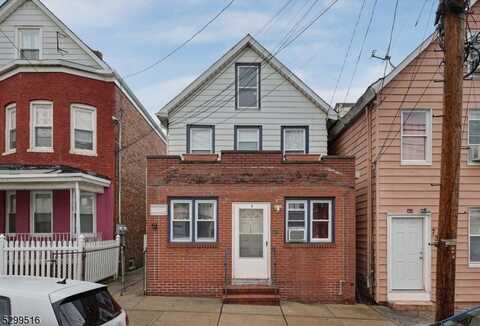 729 Cortlandt St, Perth Amboy, NJ 08861