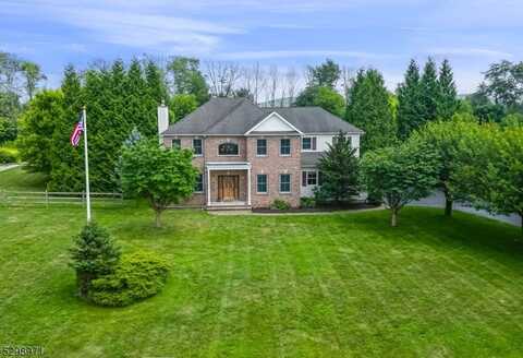 5 Saddle Ridge Rd, Sparta, NJ 07871