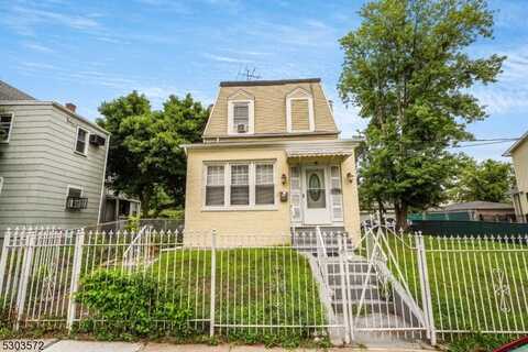 14-16 Fuller Pl, Irvington, NJ 07111