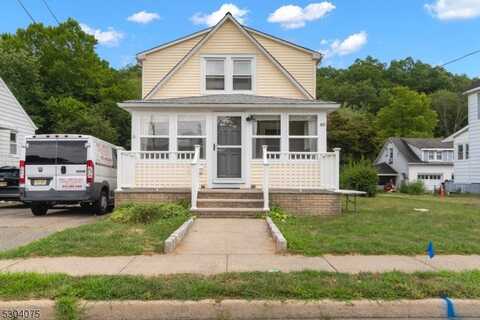 48 Van Dam Ave, Bloomingdale, NJ 07403