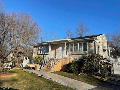 5 Wagonwheel Rd, Vernon, NJ 07422