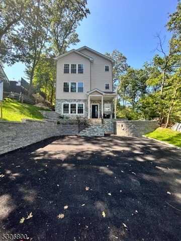 ROGER AVE, Wanaque, NJ 07420