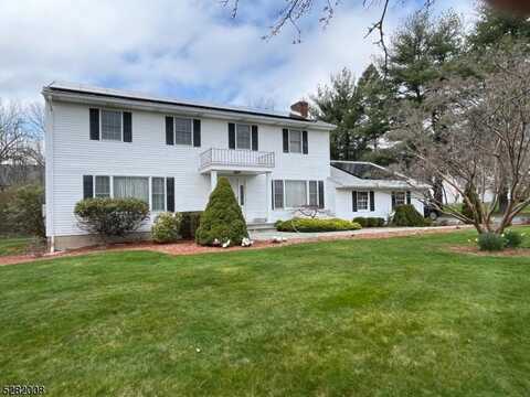 8 Telfer Dr, Vernon, NJ 07418