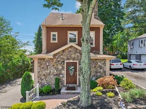 31 Clara St, North Haledon, NJ 07508