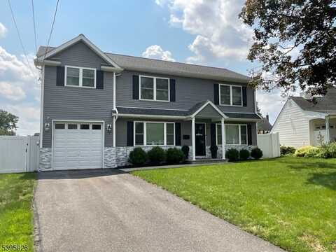 10 Canterbury Ln, Woodbridge, NJ 07067