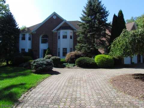 110 Clucas Brook Rd, Bedminster, NJ 07921