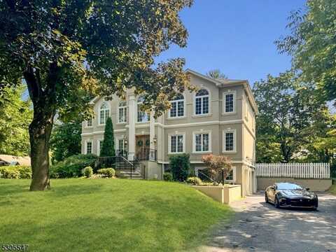 54 Changebridge Rd, Montville, NJ 07045