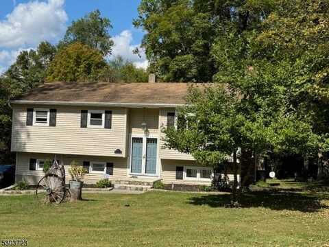 6 Tallahatchie Dr, Vernon, NJ 07461