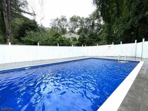 40 Cedar Ridge Drive, Vernon, NJ 07462