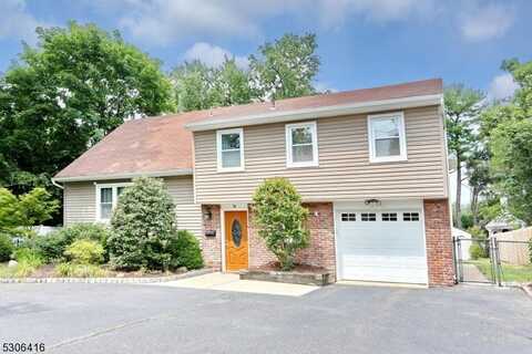 16 4th Ave, Westwood, NJ 07675