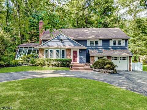 62 Tuttle Rd, Watchung, NJ 07069